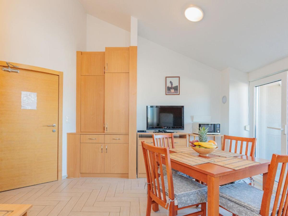 Apartment Mlasina-5 By Interhome Nin Eksteriør bilde